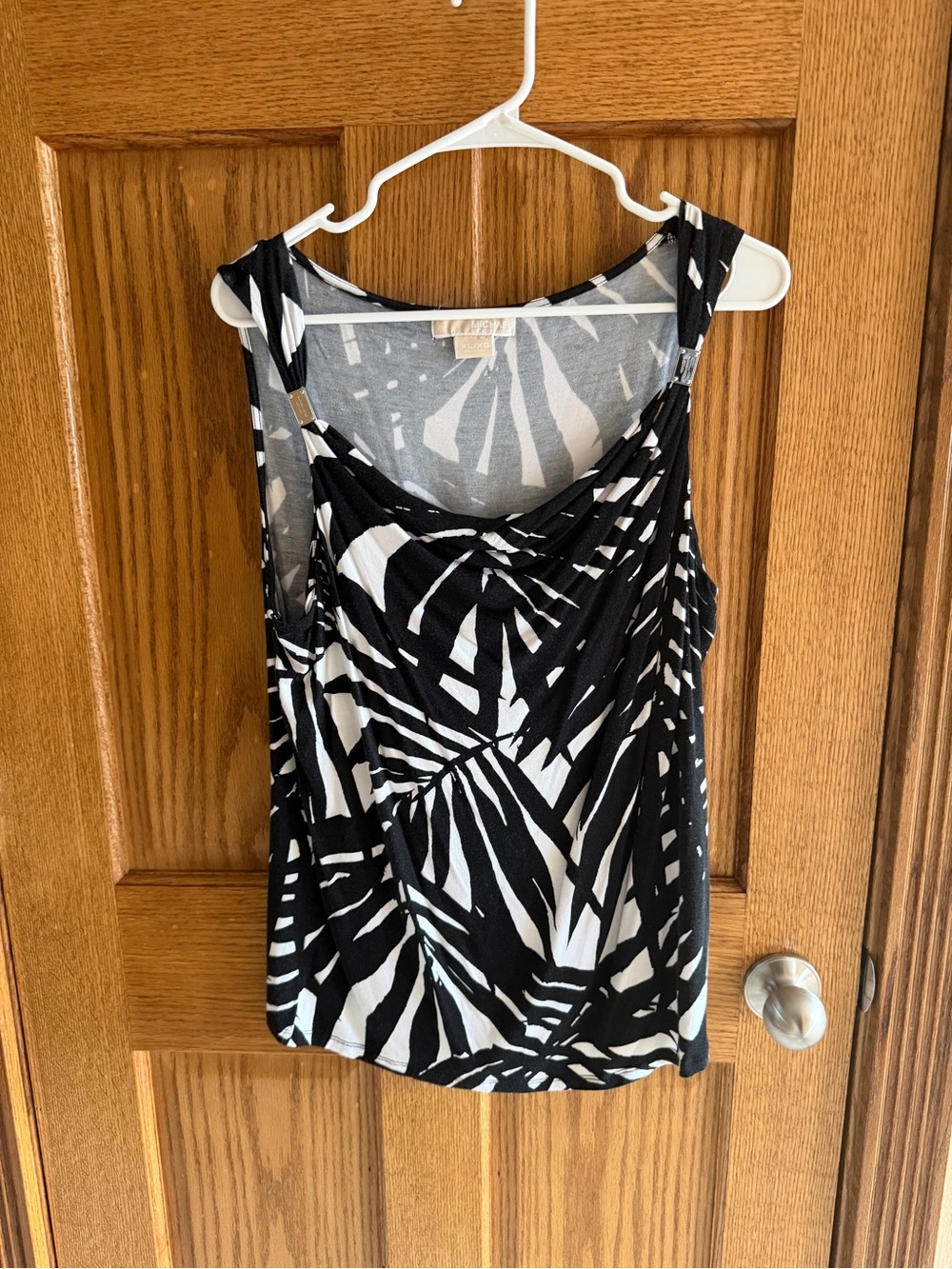 MICHAEL Michael Kors XL Black & White Palm-Print Drape Neck Tank